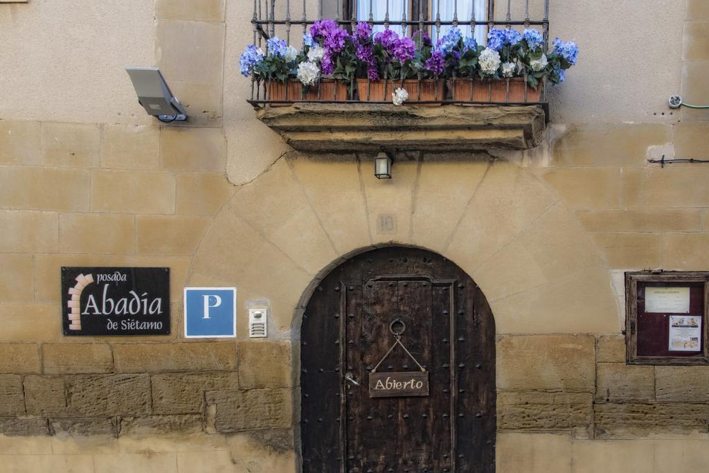 Posada Abadia De Siétamo Buitenkant foto